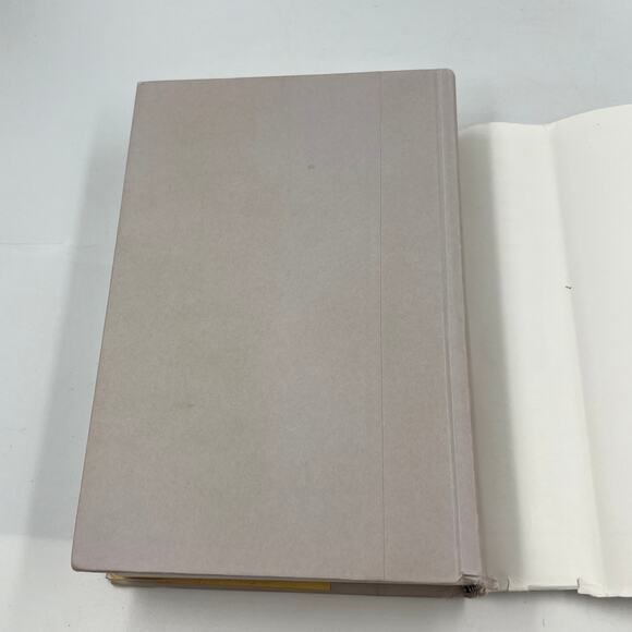 George Martin A Dance With Dragons Hardcover Book HBO Game Of Thrones - Picture 5 of 12